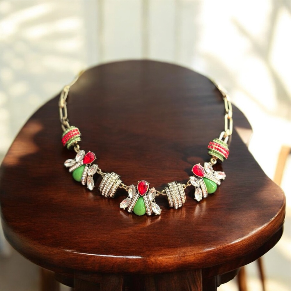 Elegant Green and Red Bee Statement Necklace ( Fashion Jewelry)